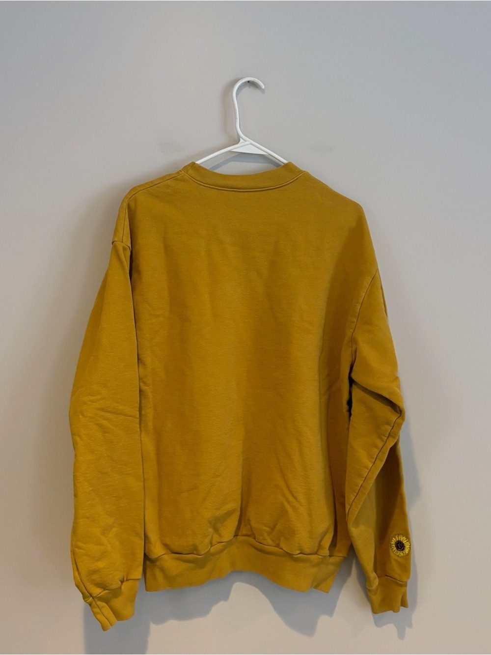 Dreamville Festival Crewneck Mustard Yellow Sweatshirt Size M - Picture 2 of 6